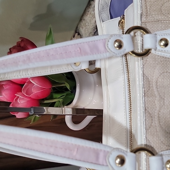 Coach EUC  Poppy Signature Pop straw cream/white leather Tote - Picture 6 of 14